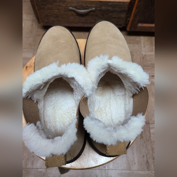 Boots - Picture 5 of 5